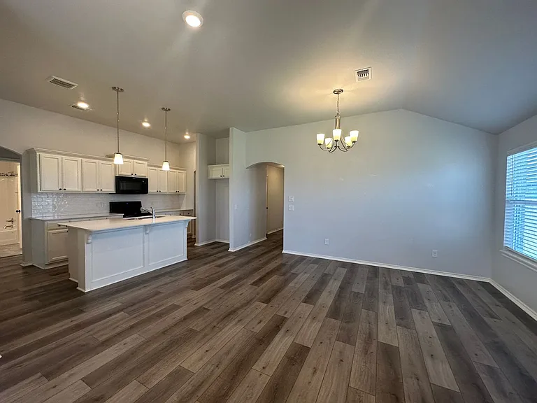 15749 Potomac Dr — Photo 19