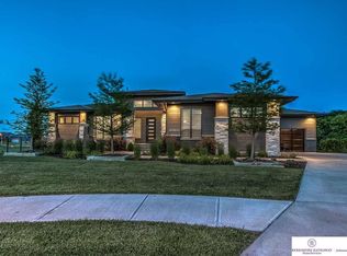 20801 Frances Cir, Elkhorn, NE 68022