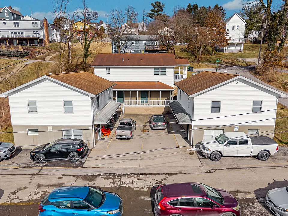415 Sharon Ave #B