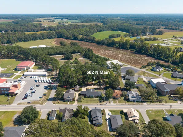 502 N Main Street, Salemburg, NC 28385