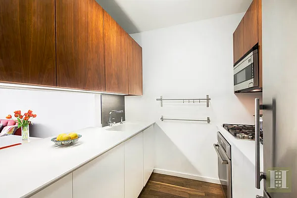 Rented by Halstead Real Estate | media 6