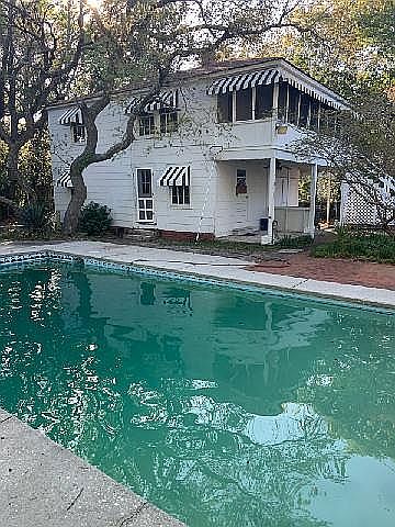2nd image of 409 41st Ave N