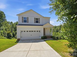 181 Four Andrews Dr, Harmony, NC 28634