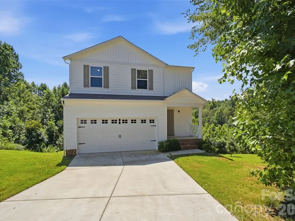 181 Four Andrews Dr, Harmony, NC 28634