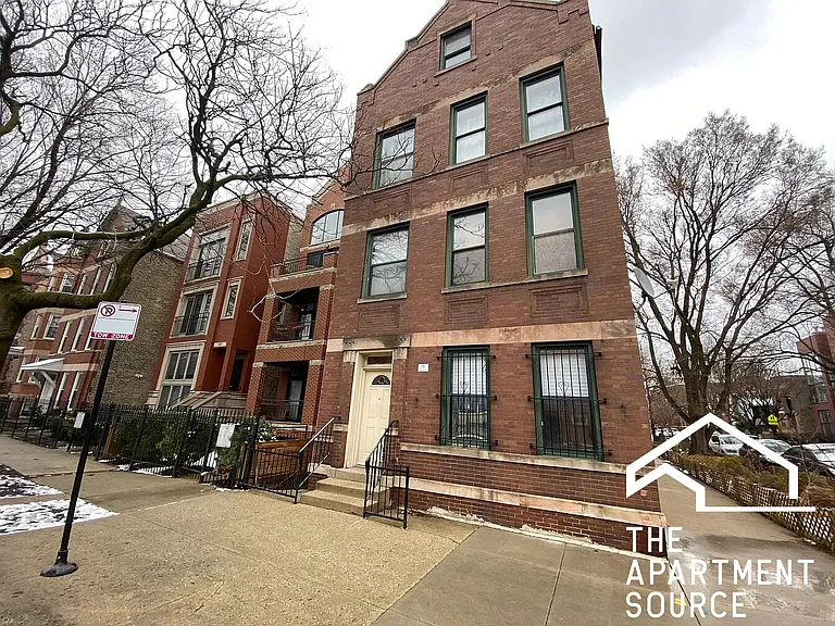 2301 N Leavitt St #1 — Photo 4