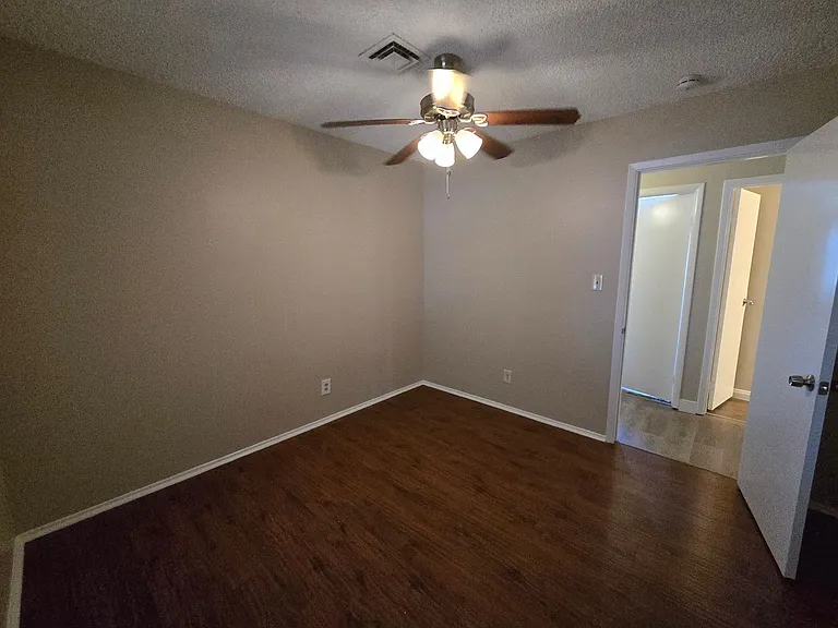 4647 Marnell Dr — Photo 38