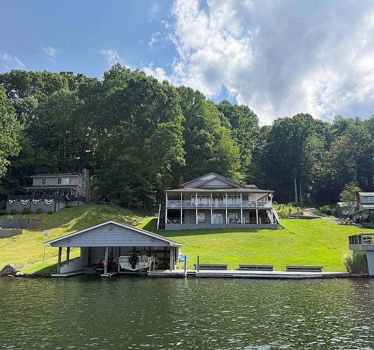 1st image of 262 Circle Ridge Ct