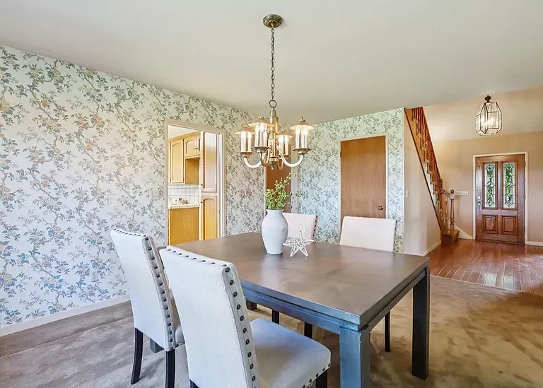 1112 Schauer Ct — Photo 7