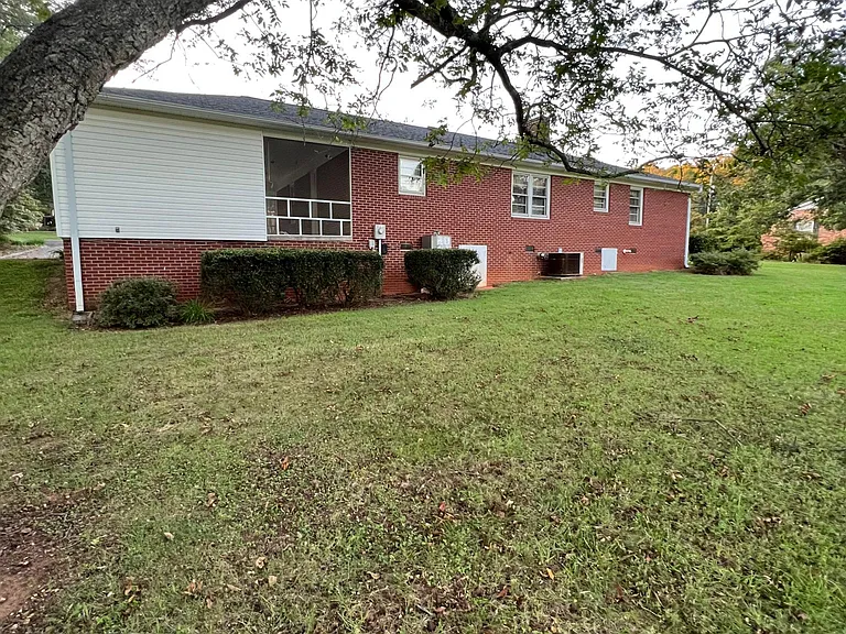 119 Beechwood Dr — Photo 15