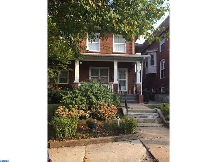 404 Walnut St photo 1