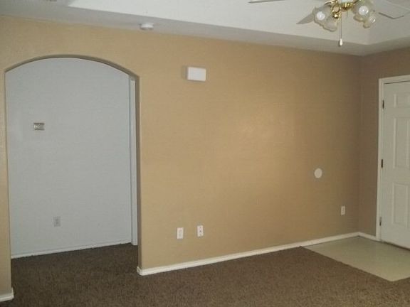 3rd image of 603 Amber Dr
