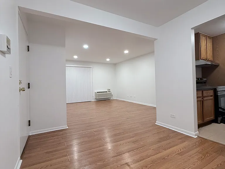 840 N Lakeside Dr #3B — Photo 3