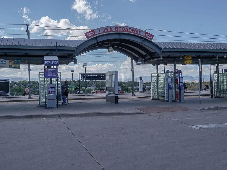 Nearby light-rail station makes commuting a breeze