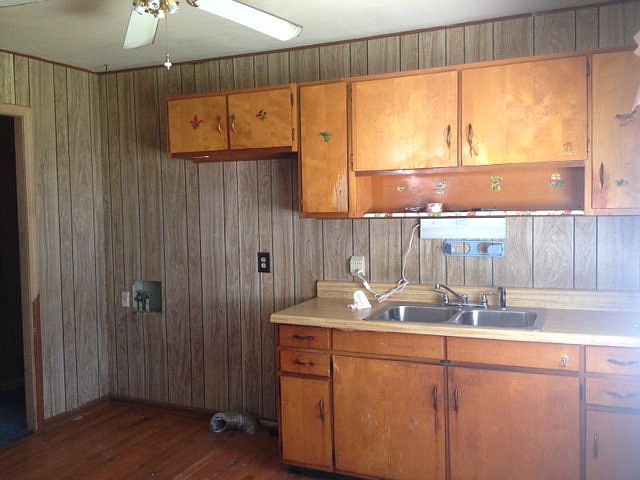 2nd image of 403 Elaine Dr