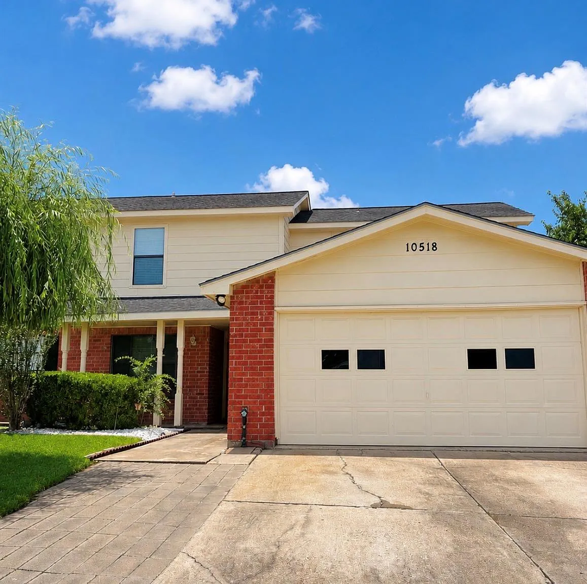 4 bed, 2.5 bath, 2417 sqft, $2,200 — Photo 1