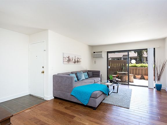 4th image of 10323 Caminito Aralia APT 77
