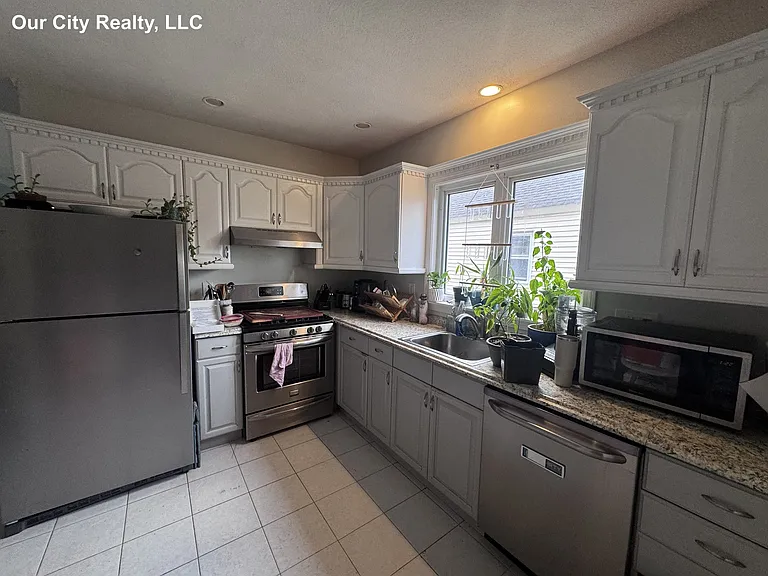 89-91 Kinsman St #2 — Photo 7