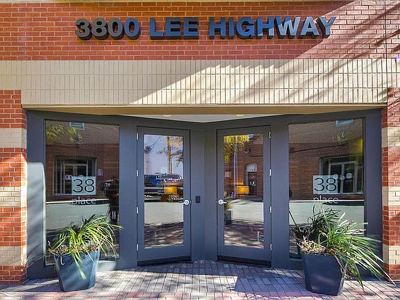 3rd image of 3800 Lee Hwy Unit 206