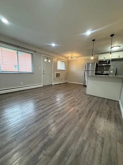 1 bed, 650 sqft, $1,150 — Photo 2