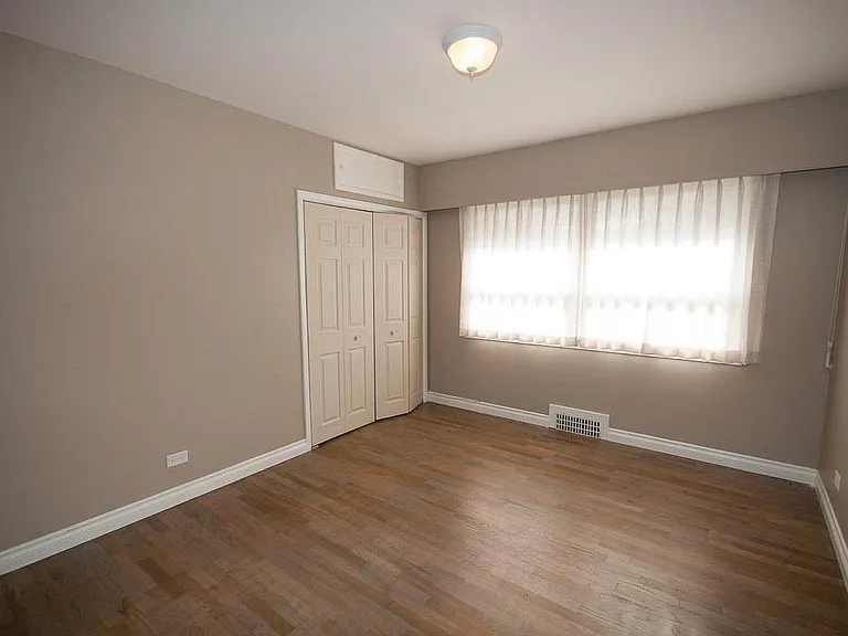 555 Stevens Dr — Photo 7