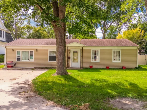 1702 S Plum St, Pontiac, IL 61764