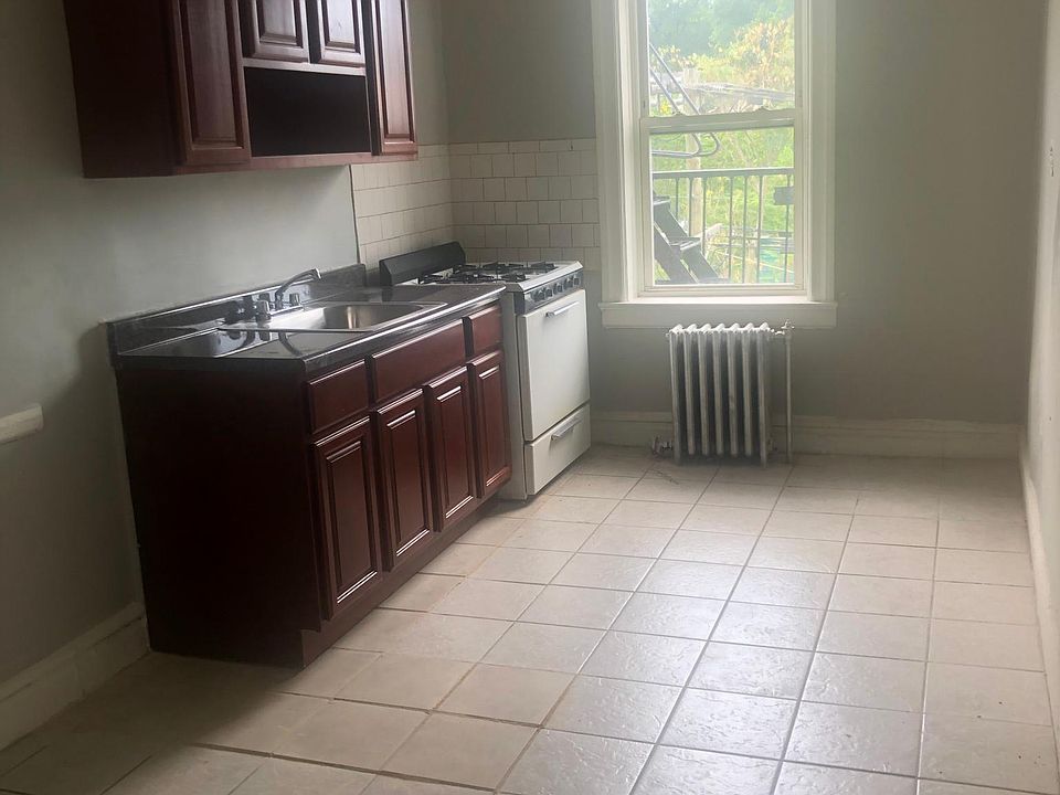 1st image of 160 Grumman Ave APT 403