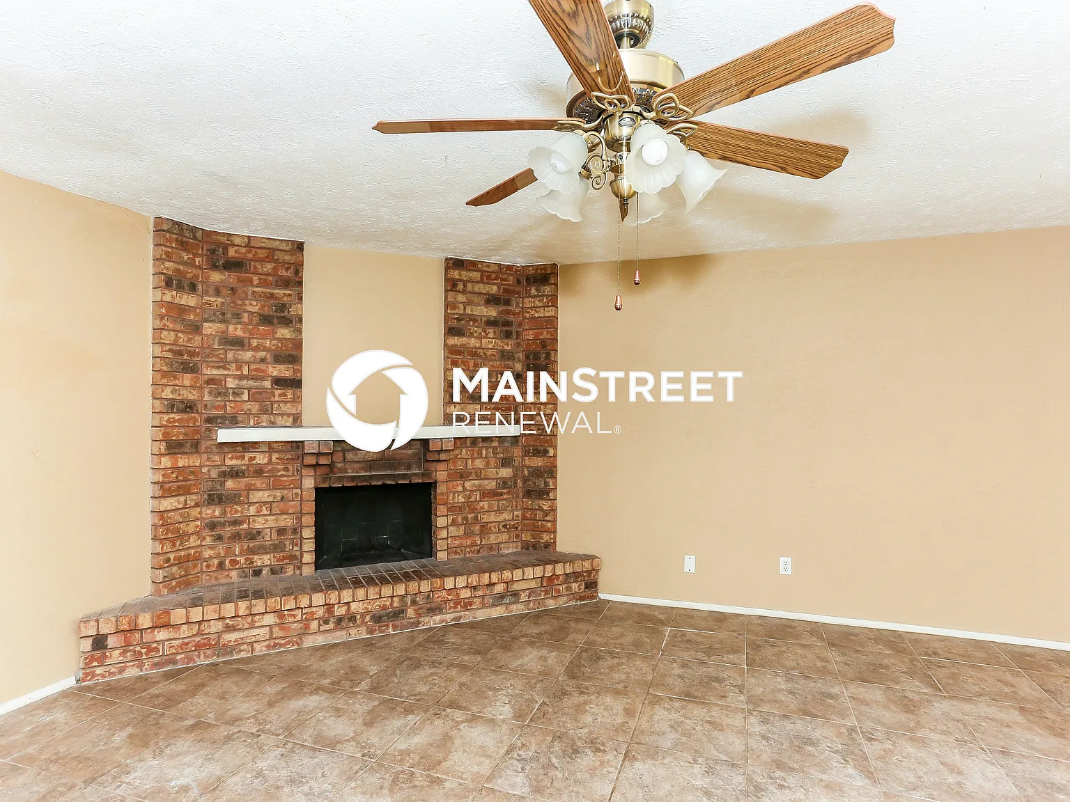6412 Sandhurst Ln E — Photo 3