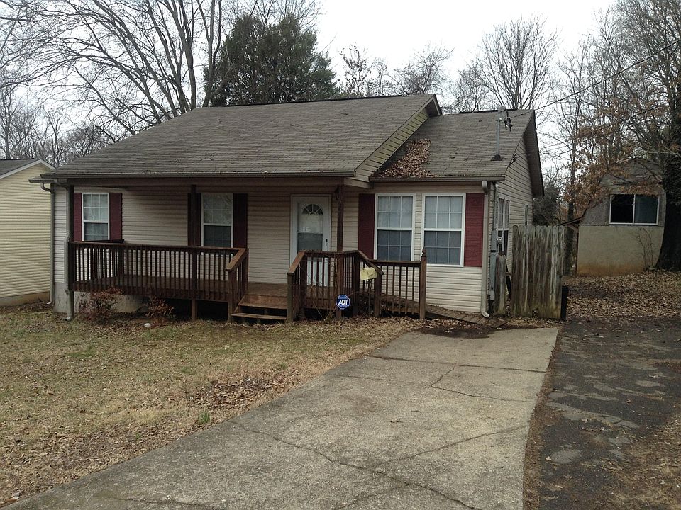 1st image of 2221 NE Belvoir Ave
