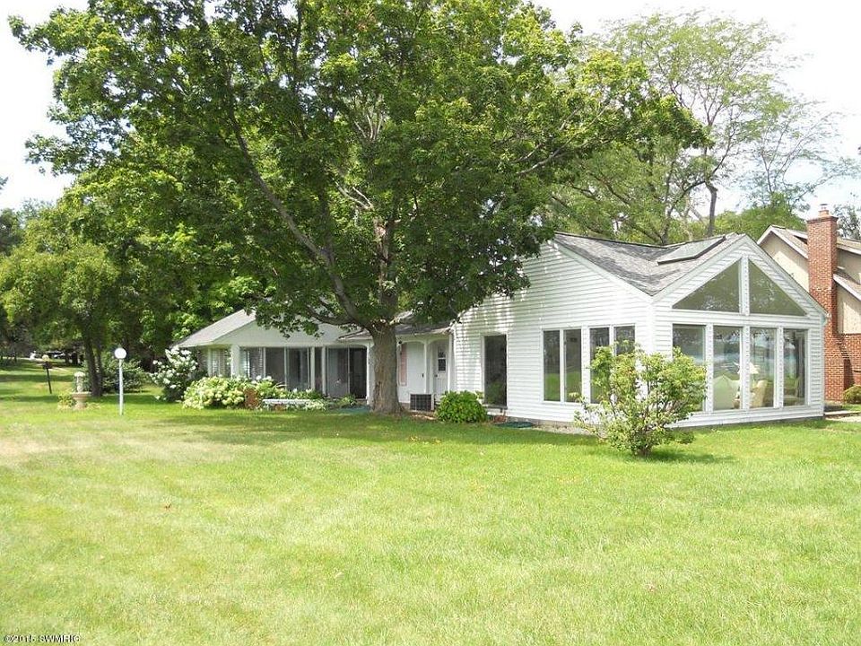1st image of 9856 W Gull Lake Dr