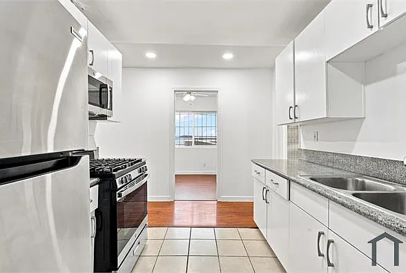 956 Elden Ave #G — Photo 9