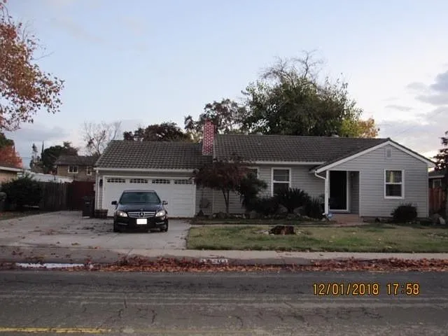 1530 Princeton Ave photo 1