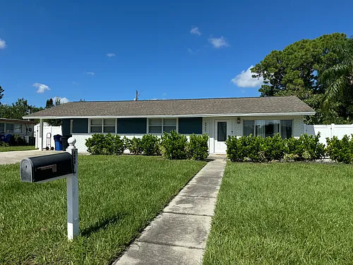 6900 Onyx Dr N Photo 1
