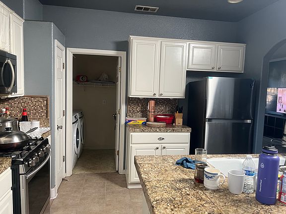4th image of 8146 Shay Cir