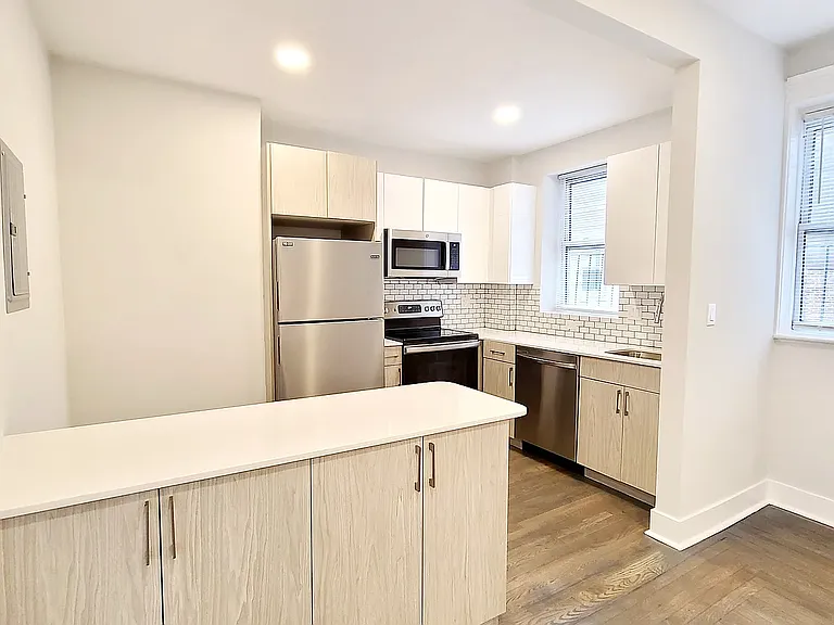 108 Jersey St #6 — Photo 5