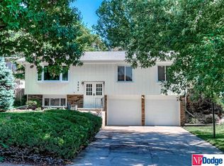 2605 N 98th St, Omaha, NE 68134