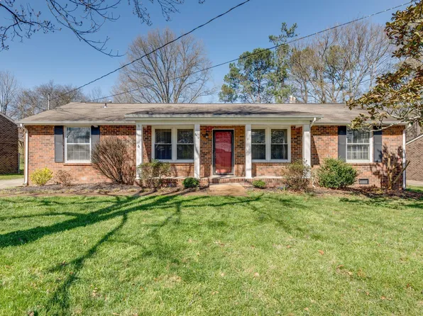 5413 Country Dr, Nashville, TN 37211