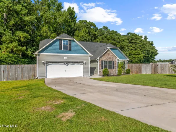 404 Christopher Columbus Terrace, Jacksonville, NC 28540