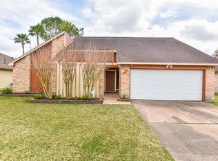 354 Ironbark Dr, Webster, TX 77598