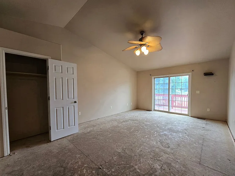 1317 Mirror Lake Ln — Photo 6