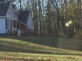 29 Lincoln Point Rd, Charlton, MA 01507