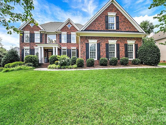 2nd image of 3401 Savannah Hills Dr