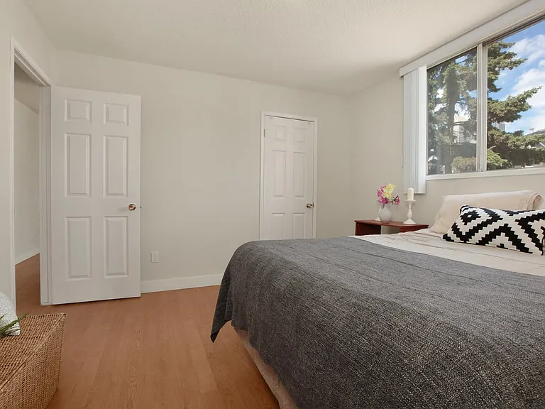 117 14th Ave SW — Photo 21