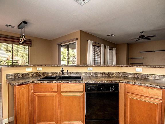 5th image of 1321 S Canyon Oaks Way