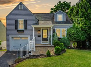 33 Devonshire Rd, Cedar Grove, NJ 07009