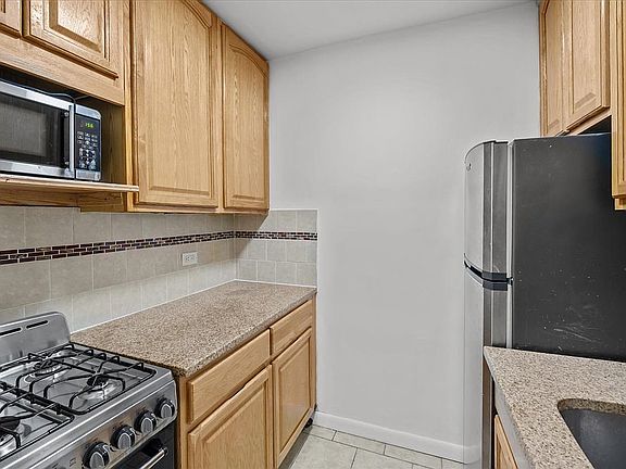 5th image of 601 Kappock St APT 6R