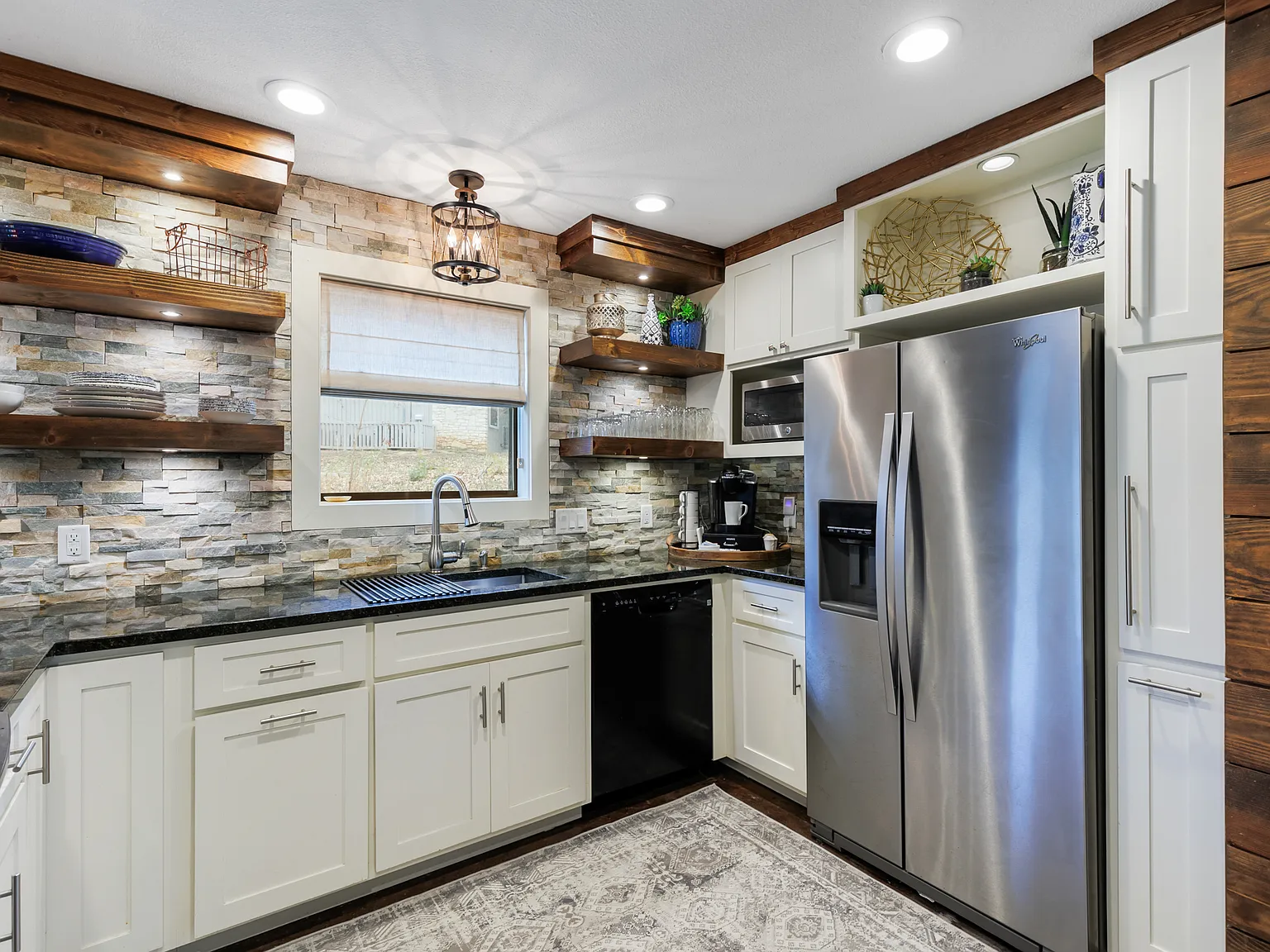 3 bed, 1763 sqft, $3,000 — Photo 4