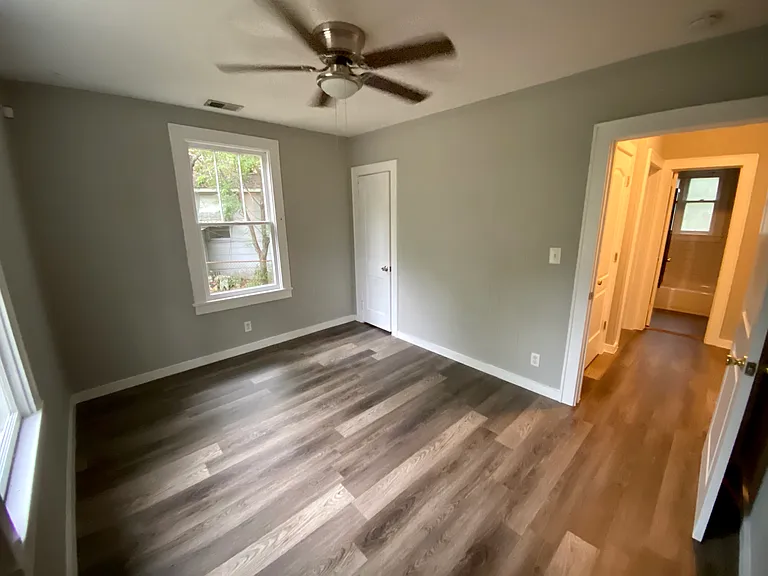 2310 Aintree Ave — Photo 6