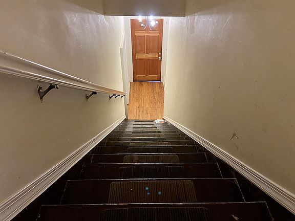 3rd image of 320 Saint Andrew St #C