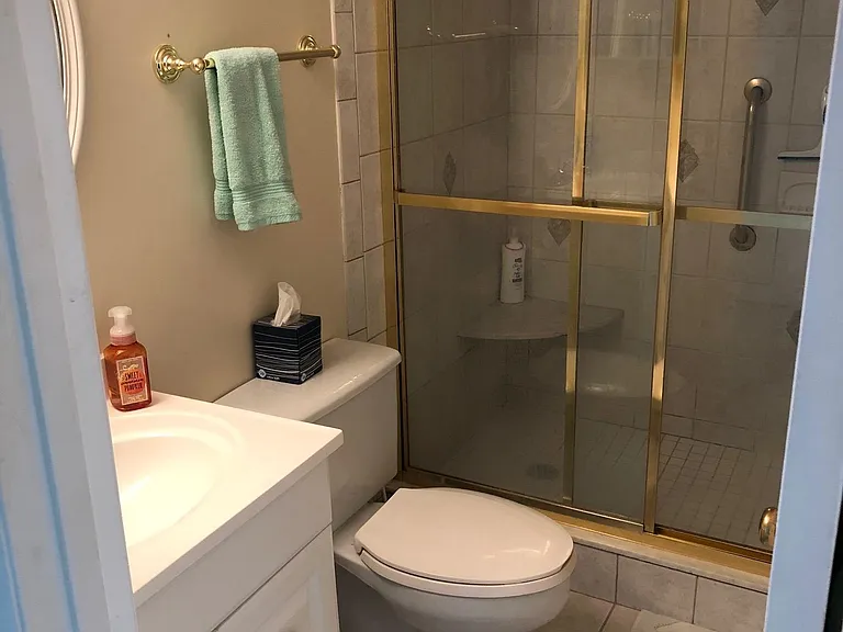 Guess bathroom