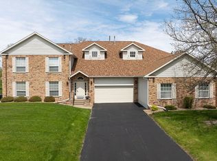 2830 Towne House Dr NE, Cedar Rapids, IA 52402